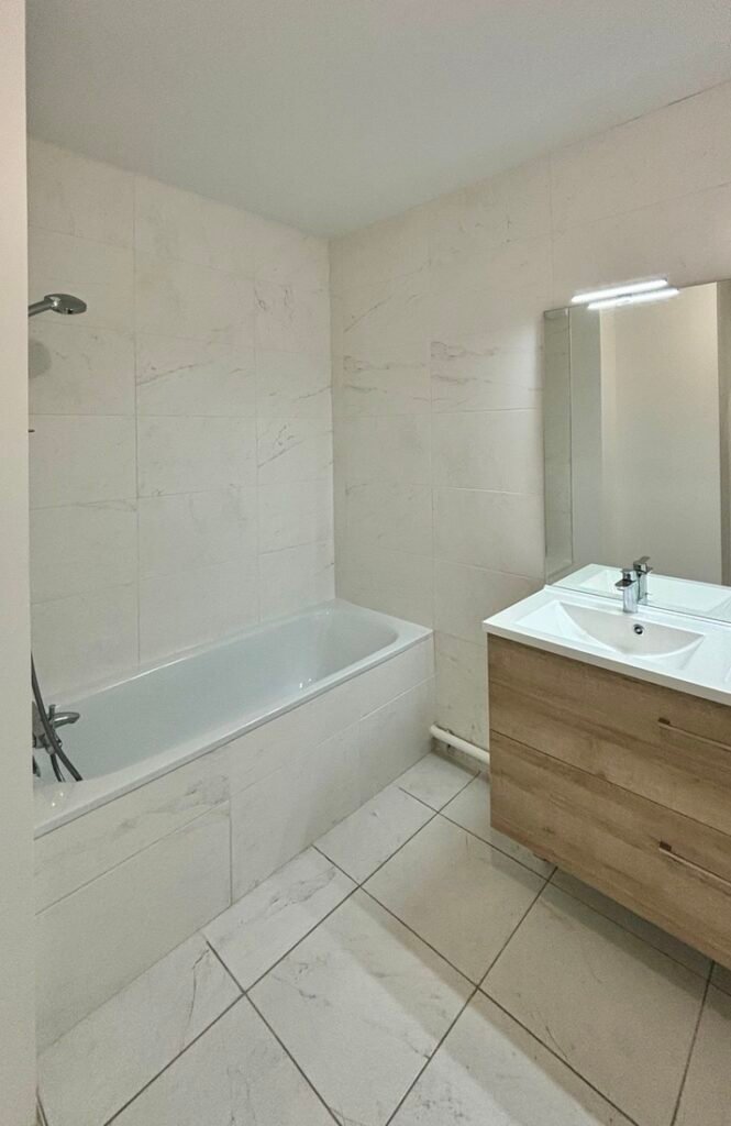 Rénovation d&rsquo;un appartement neuf — salle de bain et cuisine