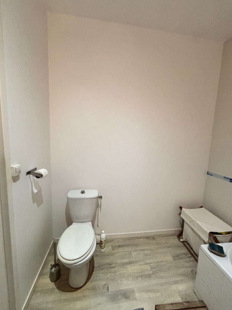 Salle de bain sur mesure — joints colorés