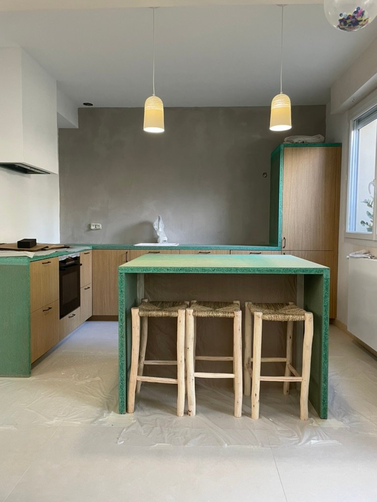 Rénovation complète — plâtrerie, cuisine et béton ciré